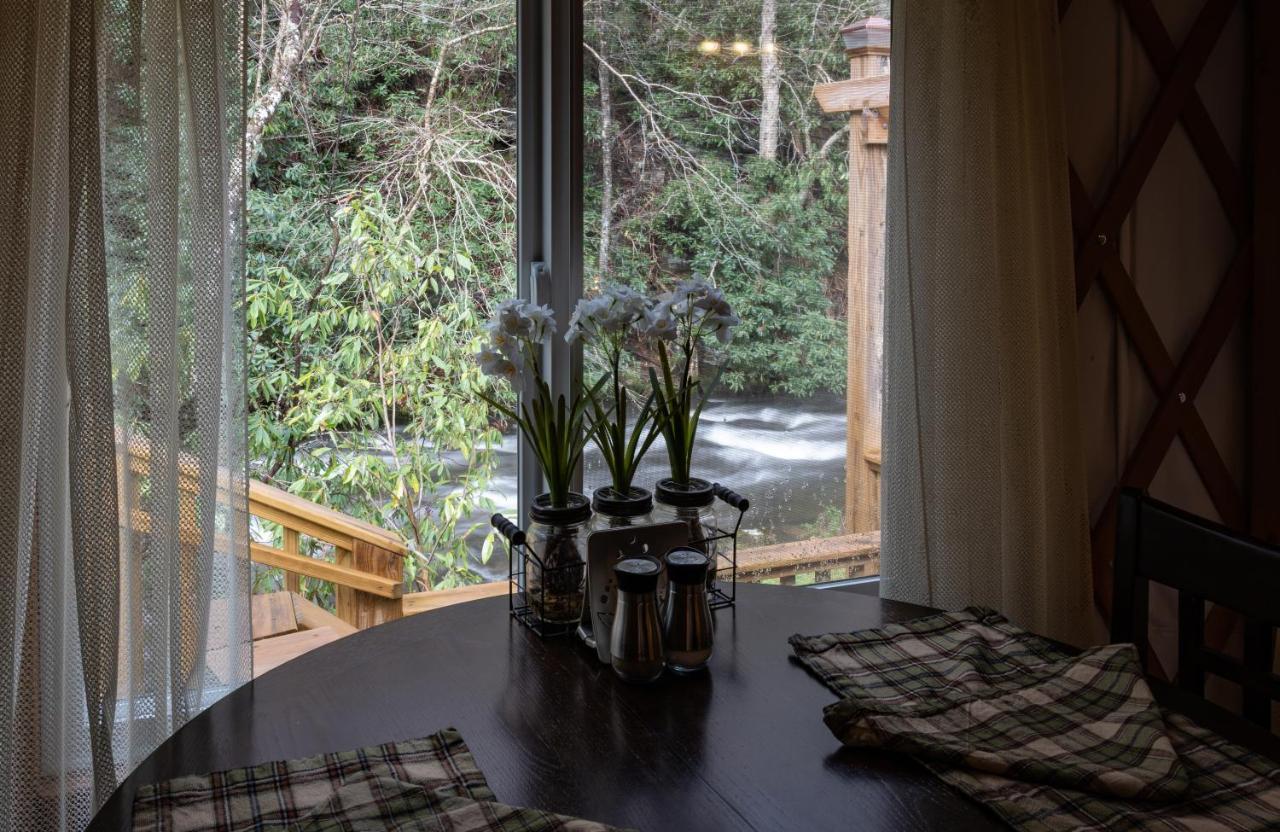 Tranquil Haven Luxy Yurt - Creekside Glamping With Private Hot Tub Villa Topton Eksteriør bilde