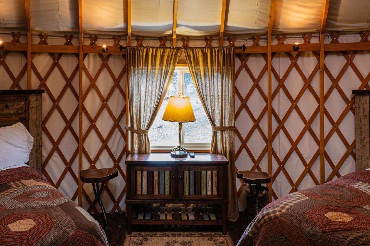 Tranquil Haven Luxy Yurt - Creekside Glamping With Private Hot Tub Villa Topton Eksteriør bilde